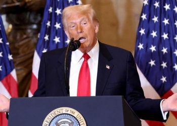 Trump: Ukraina mund të bëhet ruse një ditë! Zelensky pritet të takohet me JD Vance