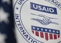 Administrata Trump pezullon nga puna punonjësit e USAID-it në mbarë botë