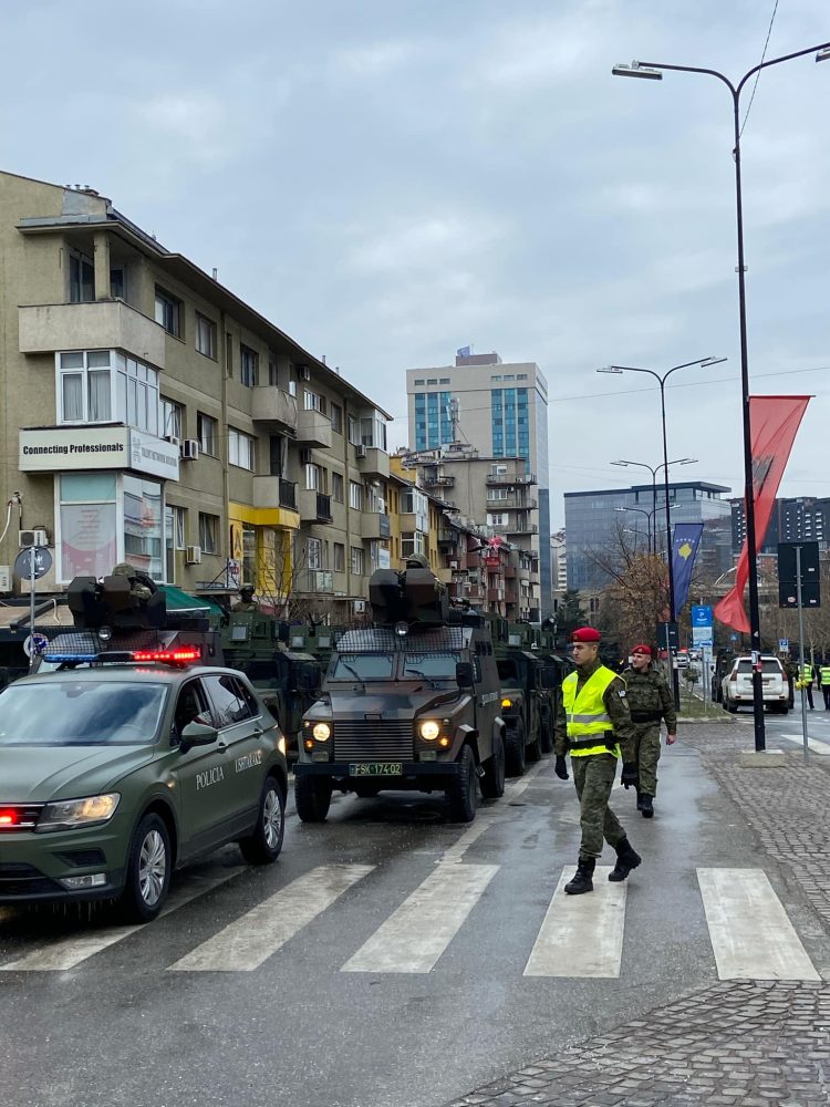 Urime të përzemërta për Ushtrinë dhe Policinë e Kosovës