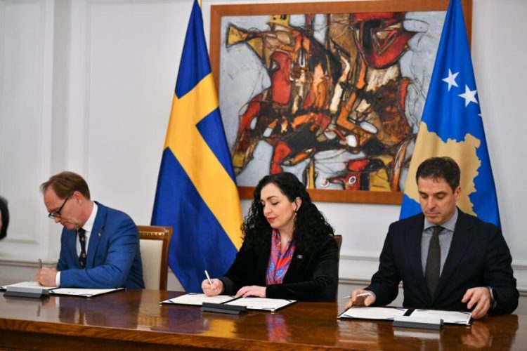 Presidentja Osmani dhe ambasadori suedez nënshkruajnë marrëveshje bashkëpunimi