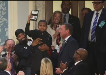 Trump emëron 13-vjeçarin si agjent të Shërbimit Sekret të SHBA