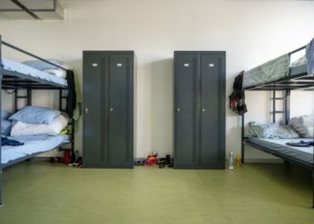 Nga 1 prilli autoritetet zvicerane mund t’i monitorojnë telefonët e azilkërkuesve