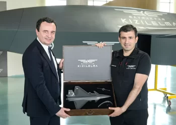 Testohet me sukses “gjiganti” turk “KIZILELMA” – Specifikat e avionit luftarak që synon të pajisë edhe Kosovën