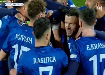 Dellova ndez stadiumin ‘Fadil Vokrri’, Kosova në epërsi ndaj Islandës