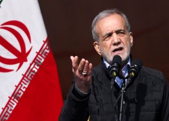 Presidenti i Iranit e refuzon thirrjen e Trumpit për bisedime bërthamore