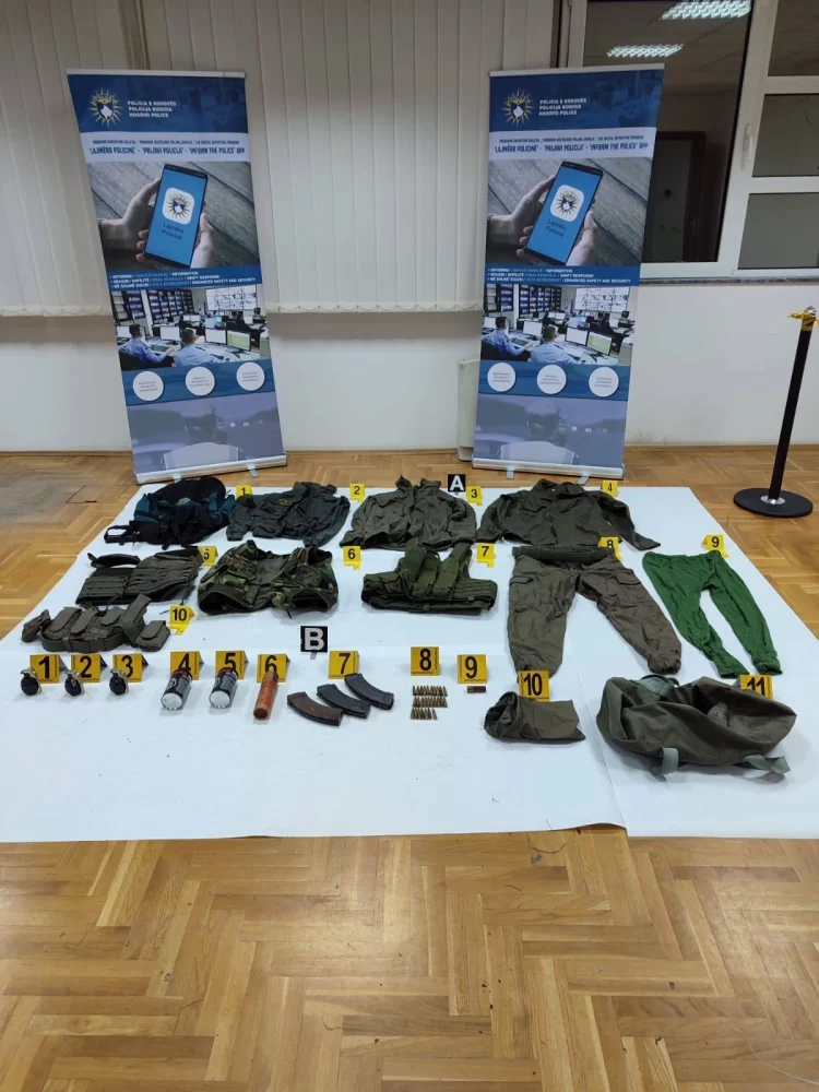 KFOR-i gjen pajisje ushtarake në veri të Kosovës