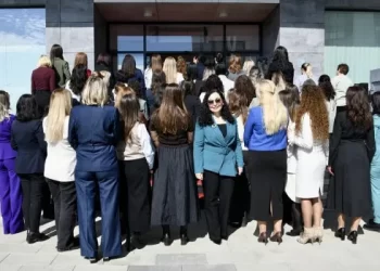 Osmani uron 8 Marsin nga AKI-ja: Heroinat tona të fshehta në fushën e inteligjencës