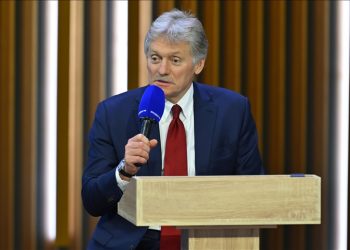 Rusia: SHBA-ja do të japë kontributin më të madh për paqen nëse ndërpret dërgesat e armëve në Ukrainë