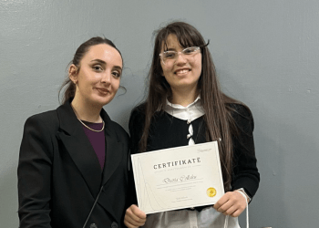 Nxënësja e Shkollave Maarif në Kosovë zë vendin e parë në Konkursin e 26-të Kombëtar të Fizikës