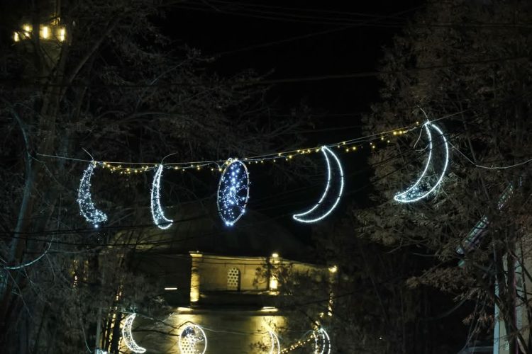 Ndizen dritat në Prishtinën e Vjetër me rastin e muajit të Ramazanit
