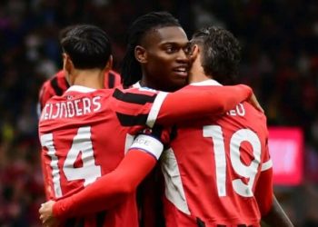Chelsea gati të transferojë dy yjet e Milanit nëse plotësohet një kusht