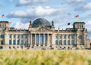 Presidenti gjerman, Steinmeier: Kurrë nuk do ta kisha besuar se do të na duhej të mbronim Ukrainën nga SHBA