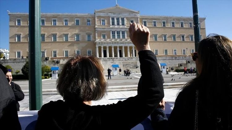 Punonjësit e mediave në Greqi nisin grevën