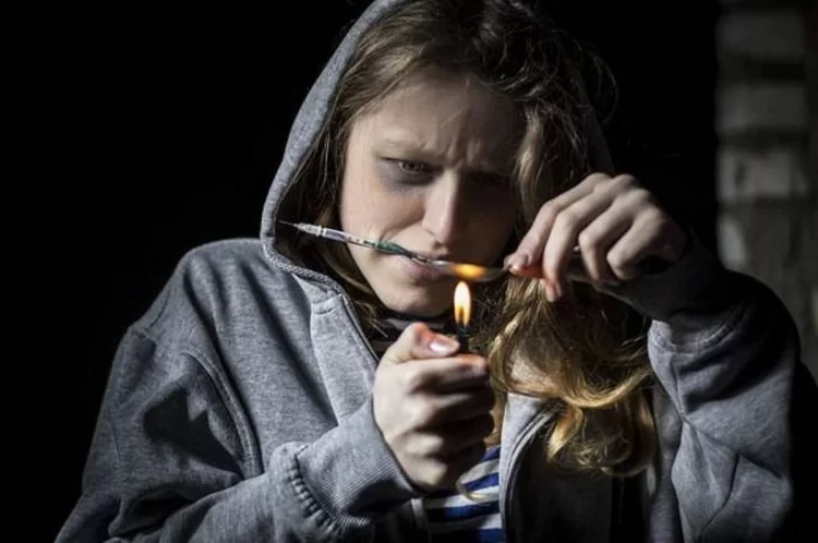 Rreth 30 mijë përdorues të substancave narkotike në mesin e tyre edhe fëmijë 9-vjeç