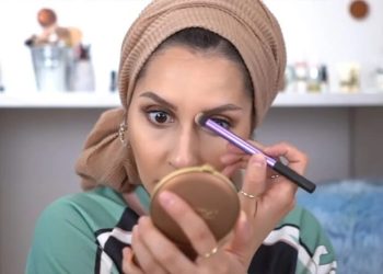 A e prishni agjërimin nëse vëni makijazh gjatë Ramazanit