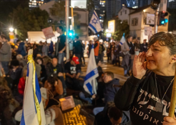 Mijëra izraelitë marshuan në Tel Aviv për lirimin e pengjeve