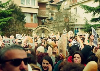 27-vjet më parë u protestua me bukë nga gratë për Drenicën
