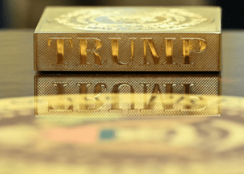 Trump ka transformuar plotësisht Zyrën Ovale – me ar “kudo”