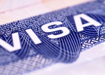 Njoftim për qytetarët shqiptarë, Ambasada e ShBA-së: Kush nuk i zbaton rregullat e emigracionit do t’ua heqim vizën amerikane
