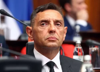 Vulin me Shoigu në Moskë: Serbia nuk do të anëtarësohet kurrë në NATO