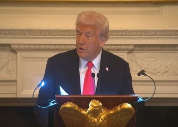 Trump  pjesë në darkën e iftarit të Shtëpisë së Bardhë