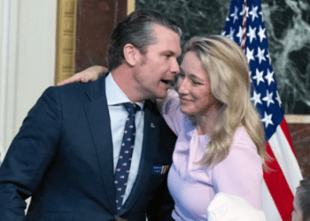 Skandal i ri në administratën Trump: Hegseth e mori gruan në takime me ushtarakë të huaj