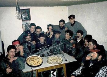 Fotoja unike – si festohej Bajrami në Brigadën “Fehmi Lladrovci” në kohë lufte? (VIDEO)