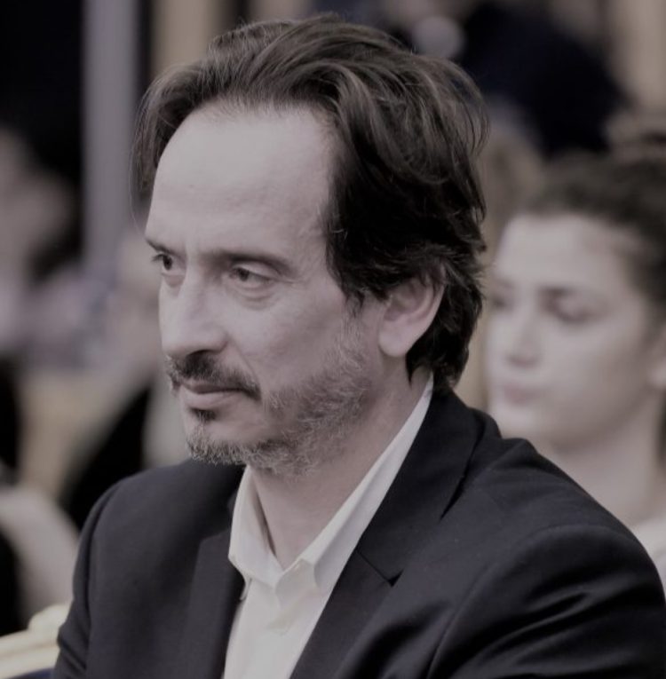 Heshtja e Tiranës për Ukrainën dhe mësimi i Reganit