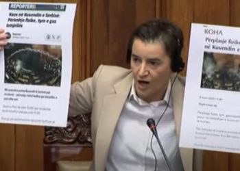 Bërnabiq opozitës në Serbi: Po e kënaqni Albin Kurtin