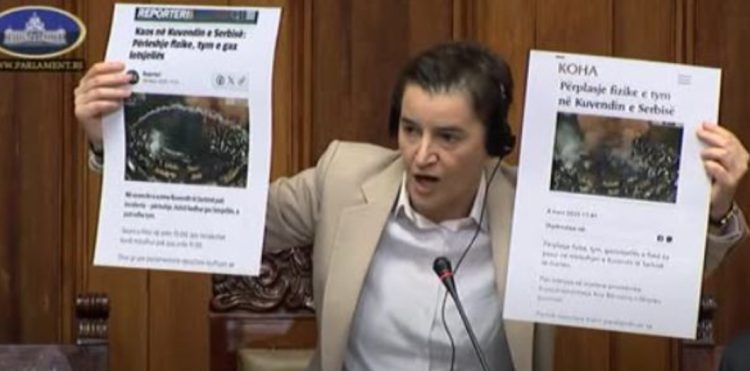 Bërnabiq opozitës në Serbi: Po e kënaqni Albin Kurtin