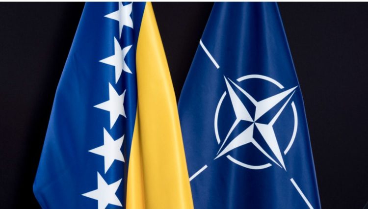 Gjeneralët e Bosnjës letër NATO-s: Rusia po ndërhyn në Ballkan. Vuçiq sjell rrezik