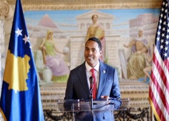 Torres kërkon shkarkimin e Kingsley Wilson-it nga Departamenti i Mbrojtjes