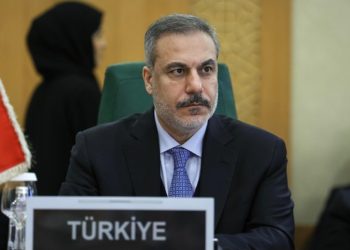 Ministri i Jashtëm turk: Zhvendosja e palestinezëve, “absolutisht e papranueshme”