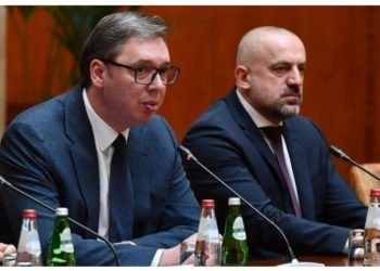 Grupi i Radoiçiqit po merr pjesë në protestën pro Vuçiq