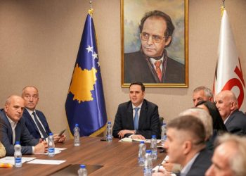 ‘Shpërthim’ në grupin në WhatsApp të kryesisë së LDK-së: Akuza për vjedhje votash e skema kr*iminale brenda partisë