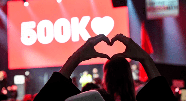 Besnikëria e diasporës ndaj Kurtit