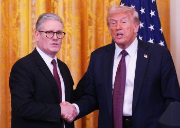 Starmer i zhgënjyer me tarifat e Trumpit për çelikun dhe aluminin