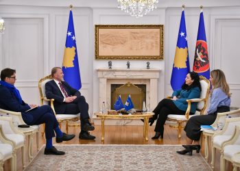 Osmani me Oravin flasin për procesin zgjedhor dhe vizitat e zyrtarëve të BE-së në Kosovë