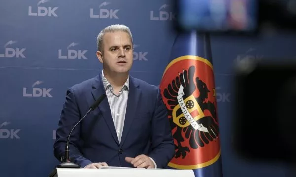 Azemi i LDK-së i prerë: Nuk shkojmë në qeverisje me LVV-në