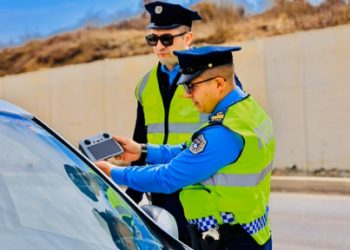 Plani operativ ‘Droni’, policia konfiskon 125 patentë shoferë në Gjakovë