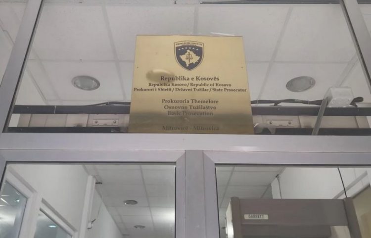 Ngritet aktakuzë ndaj personit që iu gjet arsenal armësh në Leposaviq