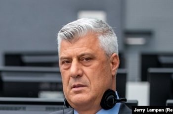 Specialja nuk e lejon ish-Presidentin Thaçi të marrë pjesë në varrimin e babait