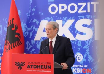 ‘Rama ndërron fetë sa herë martohet’, Berisha: Po fyen Kuranin me krijimin e Shtetit Islamik Bektashi