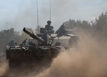 Krerët ushtarakë evropianë bisedojnë për një forcë paqeruajtëse në Ukrainë