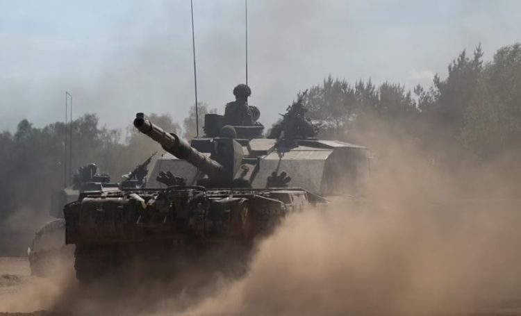 Krerët ushtarakë evropianë bisedojnë për një forcë paqeruajtëse në Ukrainë