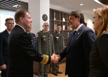 Ministri serb “i shqetësuar” pse anëtarë të NATO-s po e ndihmojnë Kosovën të bëhet me Ushtri