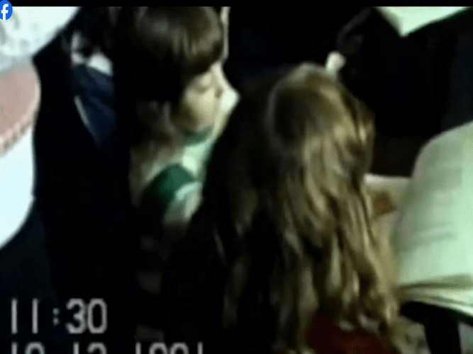 Mësimdhënësit rrëfejnë për rolin e shtëpive-shkolla në vitet e 90-ta