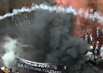 Kamberi: Bërnabiq po insiston të mbahet seanca në salla e mbushur me lotësjellës