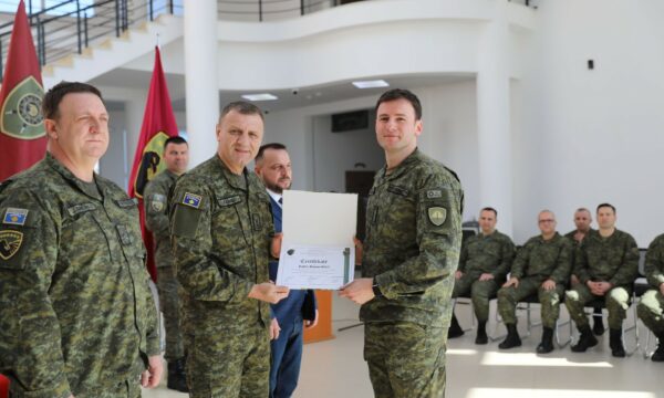 Certifikohet gjenerata e parë në Kursin e Karrierës për Kapiten