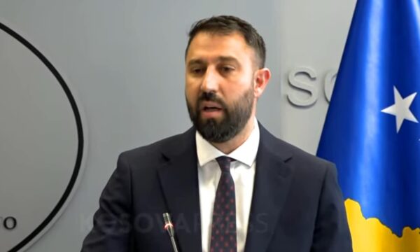 Krasniqi pyetet për qeverinë e re: Do të jem vetëm pjesë e një koalicioni ku kryeministër është Kurti